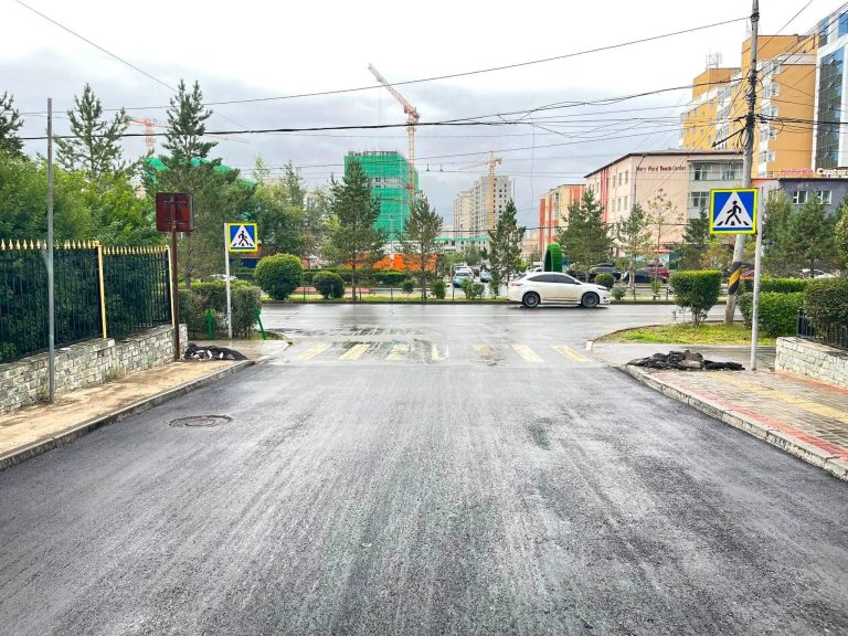 АПУ ДЭЙРИ ХХК -ийн арын замыг Ээрмэлийн гудамж замтай холбох авто замын ажил